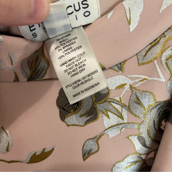 Enfocus Studio Pink Silver Floral Sleeveless Back Zip Midi Dress Womens Size 10 - Picture 12 of 12